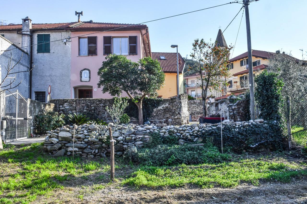 La Terra Di Mingo Bed & Breakfast Vado Ligure Exterior photo