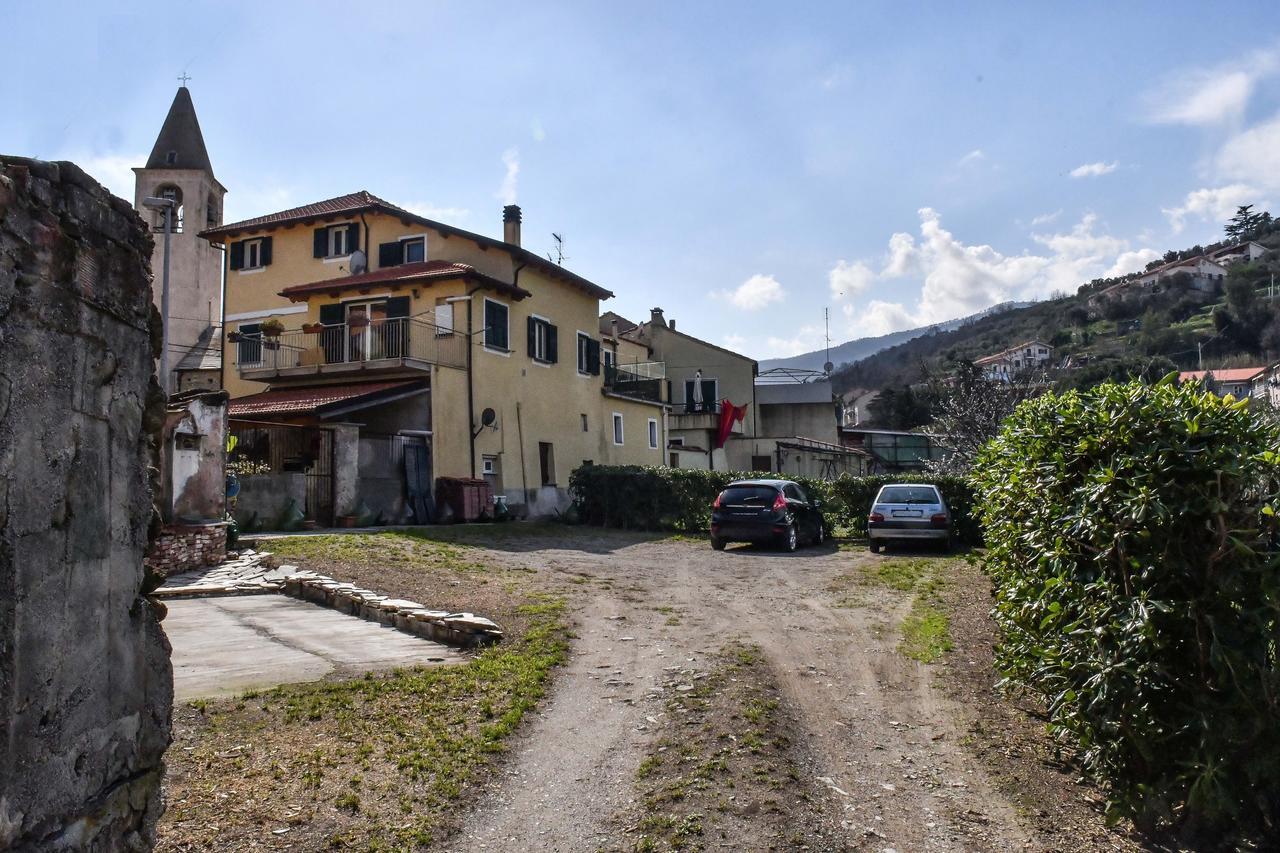 La Terra Di Mingo Bed & Breakfast Vado Ligure Exterior photo