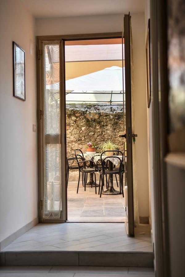 La Terra Di Mingo Bed & Breakfast Vado Ligure Exterior photo