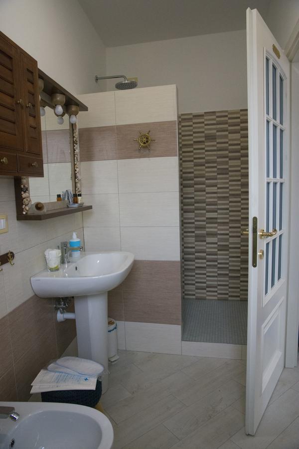 La Terra Di Mingo Bed & Breakfast Vado Ligure Exterior photo