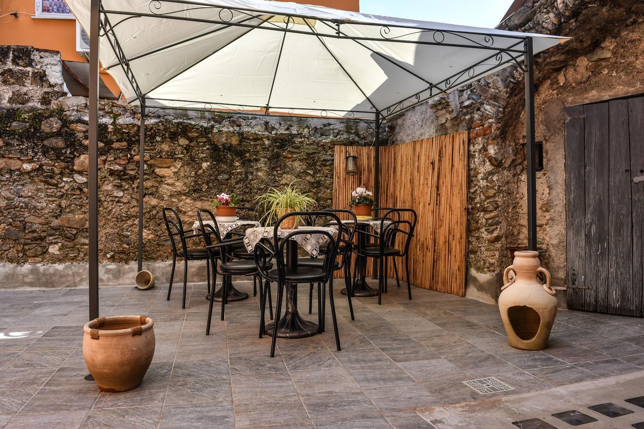 La Terra Di Mingo Bed & Breakfast Vado Ligure Exterior photo